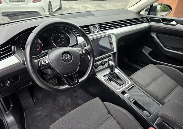 Volkswagen Passat cena 75900 przebieg: 178640, rok produkcji 2018 z Kleczew małe 232